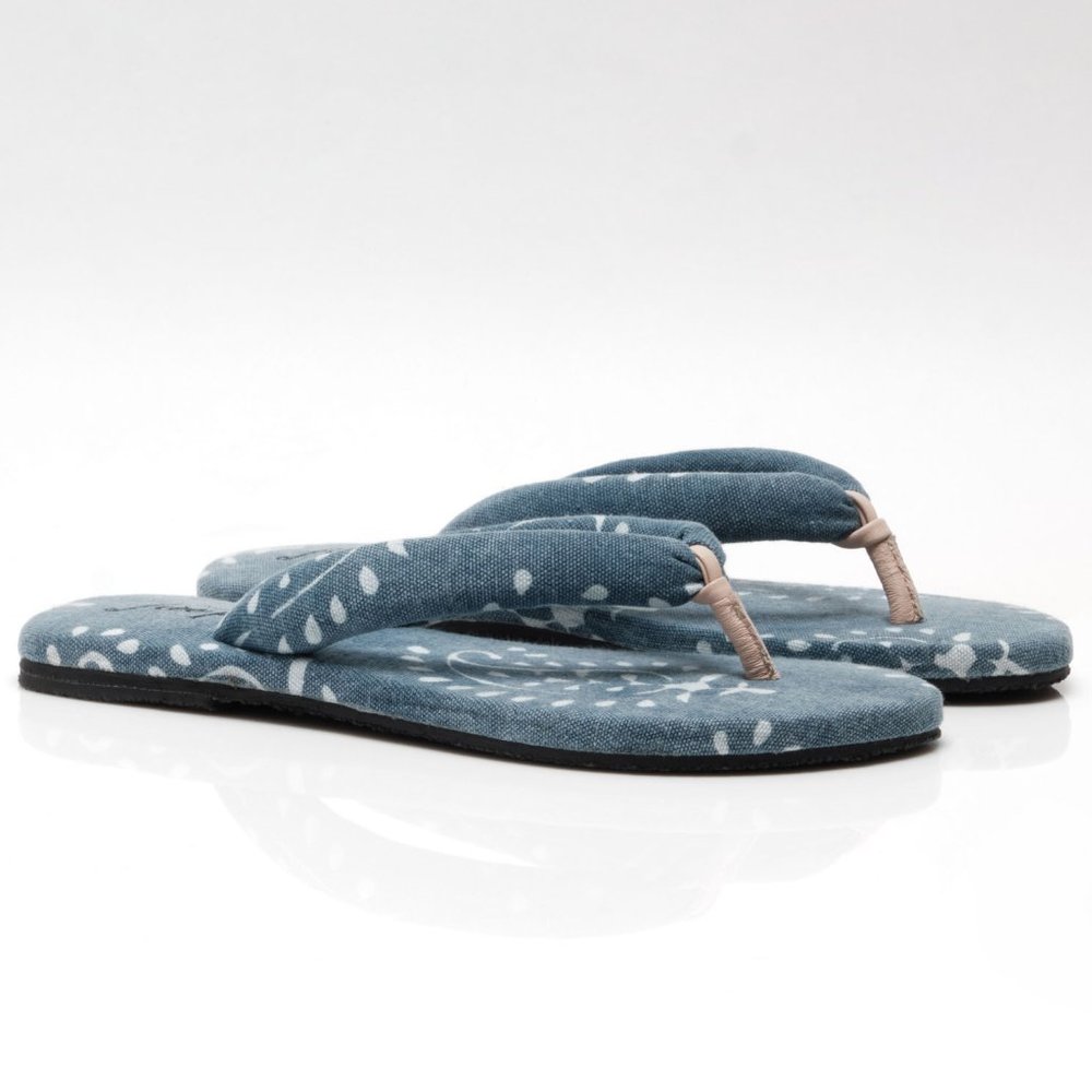 NWOT Free People Blue and White Sandals - Picture 2 of 11